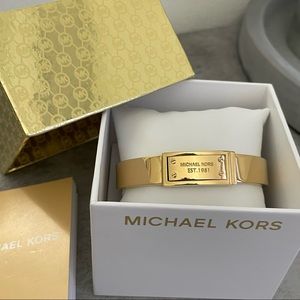 Michael Kors Bangle 🏷